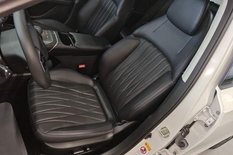 Used CHANGAN Eado DD 2023 Blue Whale NE 1.5T GDI DCT Navigation Model Left Front Seat