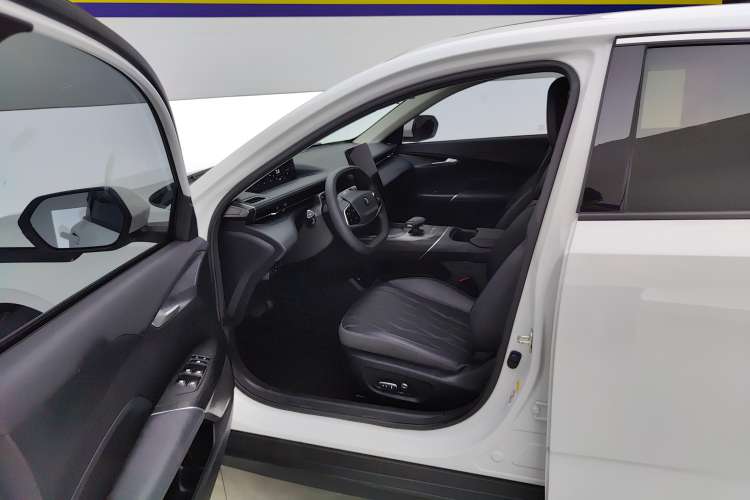 Used CHANGAN Eado DD 2023 Blue Whale NE 1.5T GDI DCT Navigation Model Left Front Seat