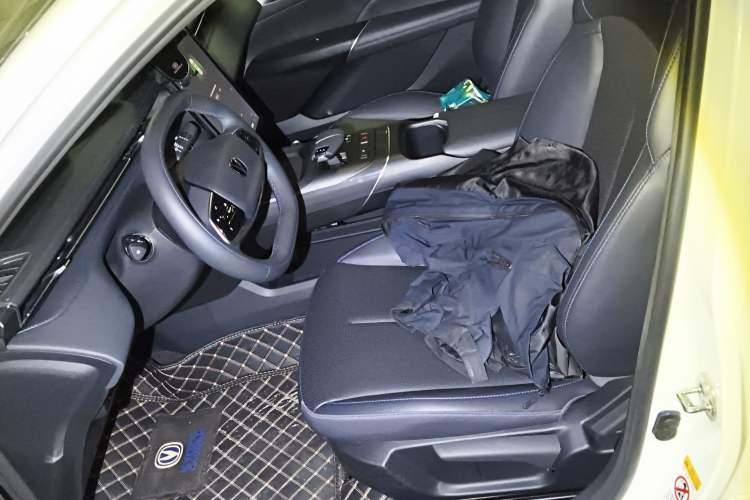 Used CHANGAN Eado DD 2023 Blue Whale NE 1.5T GDI DCT Luxury Edition Left Front Seat