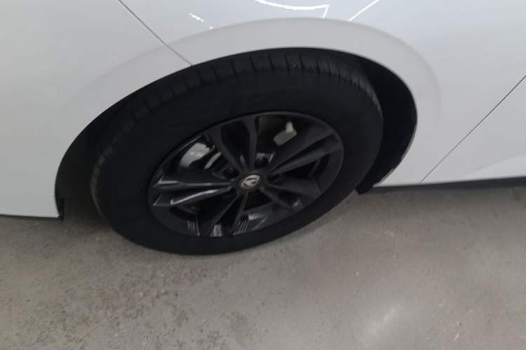 Used CHANGAN Eado DD 2023 Blue Whale NE 1.5T GDI DCT Luxury Edition Left Front Wheel Hub