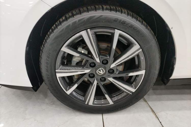 Used CHANGAN Eado DD 2023 Blue Whale NE 1.5T GDI DCT Navigation Model Left Front Wheel Hub