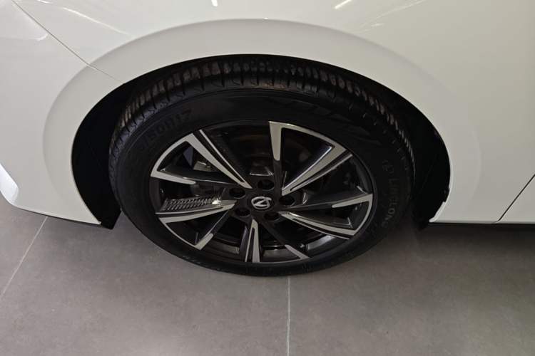Used CHANGAN Eado DD 2023 Blue Whale NE 1.5T GDI DCT Navigation Model Left Front Wheel Hub