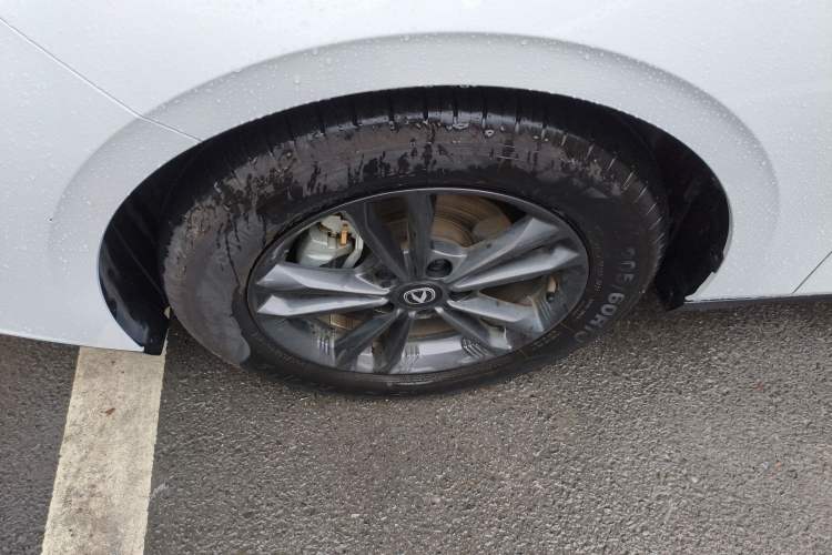 Used CHANGAN Eado DD 2023 Blue Whale NE 1.5T GDI DCT Luxury Edition Left Front Wheel Hub