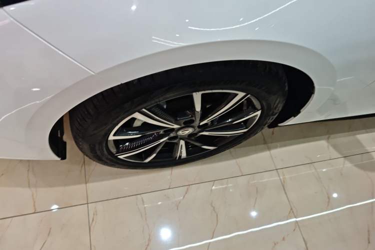 Used CHANGAN Eado DD 2023 Blue Whale NE 1.5T GDI DCT Navigation Model Left Front Wheel Hub