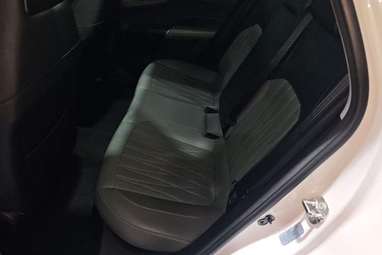 Used CHANGAN Eado DD 2023 Blue Whale NE 1.5T GDI DCT Navigation Model Left Rear Seat
