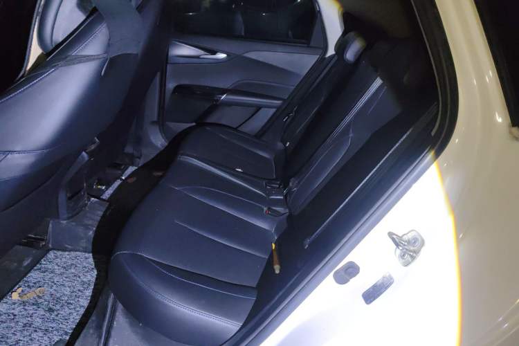 Used CHANGAN Eado DD 2023 Blue Whale NE 1.5T GDI DCT Luxury Edition Left Rear Seat
