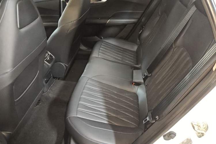 Used CHANGAN Eado DD 2023 Blue Whale NE 1.5T GDI DCT Navigation Model Left Rear Seat