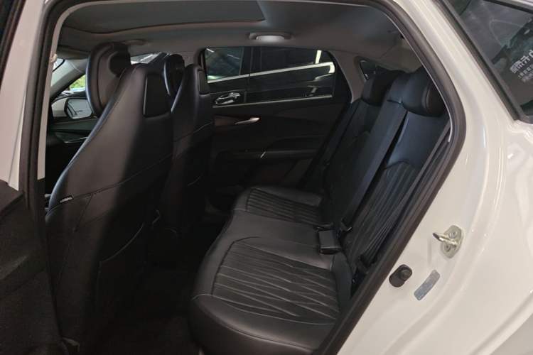 Used CHANGAN Eado DD 2023 Blue Whale NE 1.5T GDI DCT Navigation Model Left Rear Seat