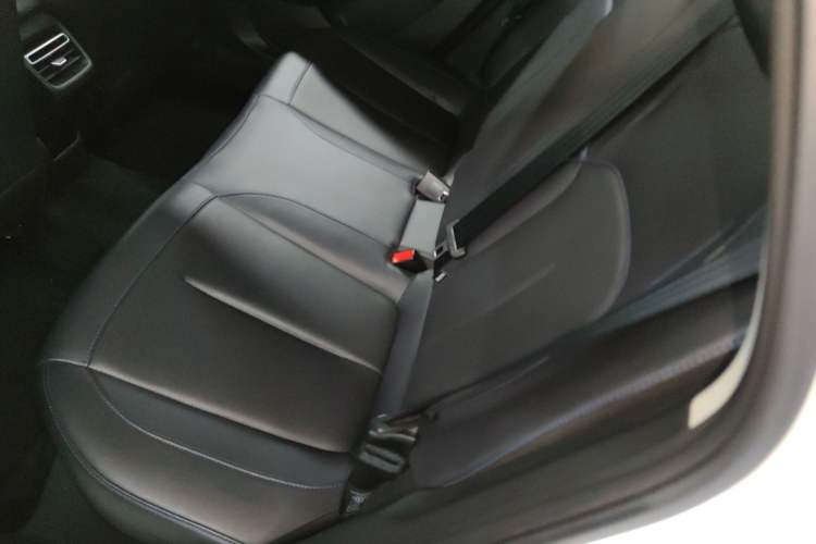 Used CHANGAN Eado DD 2023 Blue Whale NE 1.5T GDI DCT Luxury Edition Left Rear Seat