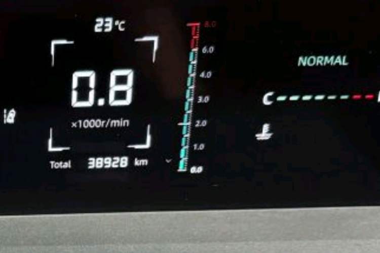 Used CHANGAN Eado DD 2023 Blue Whale NE 1.5T GDI DCT Navigation Model Odometer Close Up