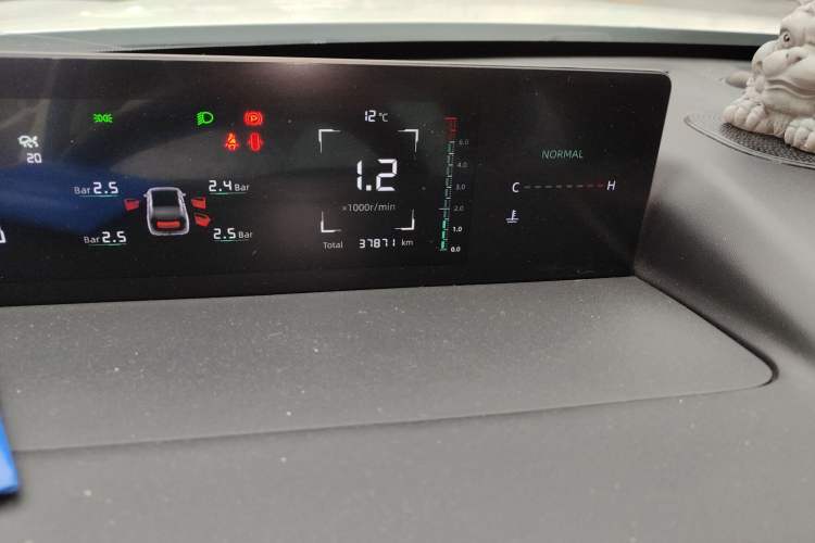 Used CHANGAN Eado DD 2023 Blue Whale NE 1.5T GDI DCT Navigation Model Odometer Close Up
