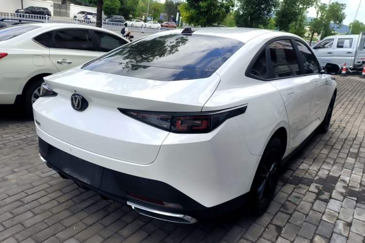 Used CHANGAN Eado DD 2023 Blue Whale NE 1.5T GDI DCT Luxury Edition Rear Right 45 Deg