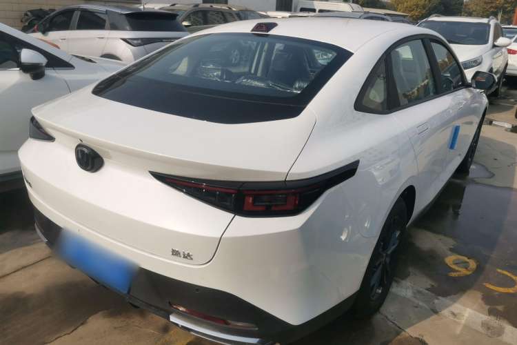 Used CHANGAN Eado DD 2023 Blue Whale NE 1.5T GDI DCT Luxury Edition Rear Right 45 Deg
