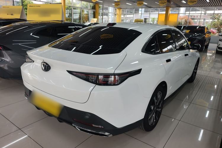 Used CHANGAN Eado DD 2023 Blue Whale NE 1.5T GDI DCT Navigation Model Rear Right 45 Deg