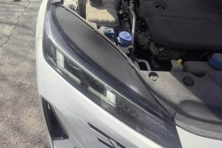 Used CHANGAN Eado DD 2023 Blue Whale NE 1.5T GDI DCT Navigation Model Right Front Headlight