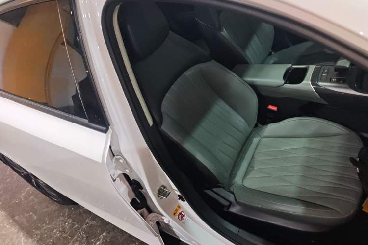 Used CHANGAN Eado DD 2023 Blue Whale NE 1.5T GDI DCT Navigation Model Right Front Seat