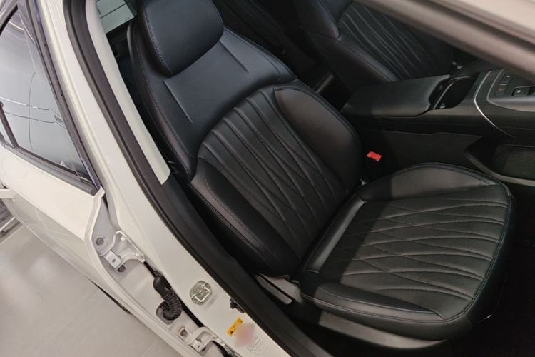 Used CHANGAN Eado DD 2023 Blue Whale NE 1.5T GDI DCT Navigation Model Right Front Seat