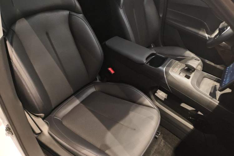 Used CHANGAN Eado DD 2023 Blue Whale NE 1.5T GDI DCT Prestige Model Right Front Seat