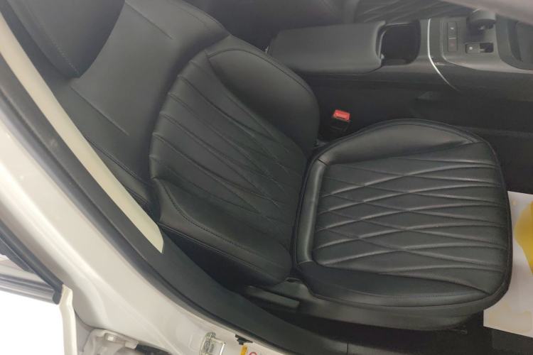 Used CHANGAN Eado DD 2023 Blue Whale NE 1.5T GDI DCT Navigation Model Right Front Seat