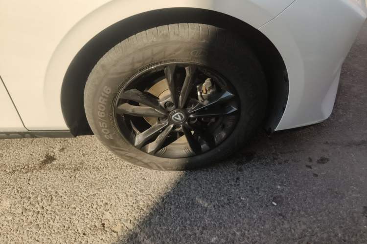 Used CHANGAN Eado DD 2023 Blue Whale NE 1.5T GDI DCT Luxury Edition Right Front Wheel Hub