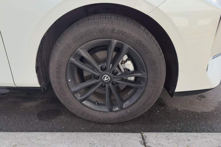 Used CHANGAN Eado DD 2023 Blue Whale NE 1.5T GDI DCT Luxury Edition Right Front Wheel Hub