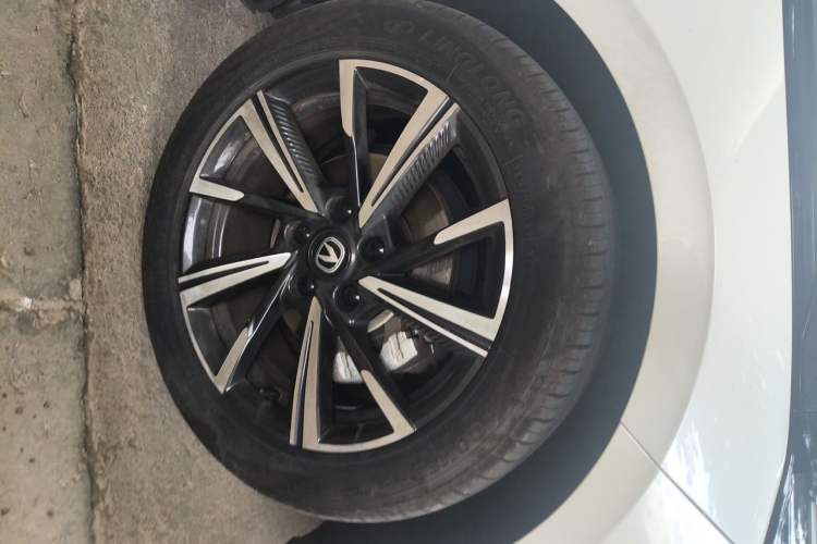Used CHANGAN Eado DD 2023 Blue Whale NE 1.5T GDI DCT Navigation Model Right Front Wheel Hub