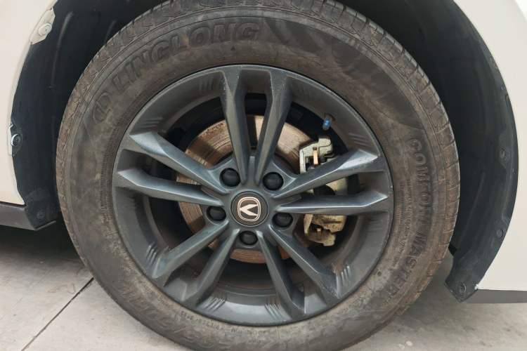 Used CHANGAN Eado DD 2023 Blue Whale NE 1.5T GDI DCT Enjoy Edition Right Front Wheel Hub
