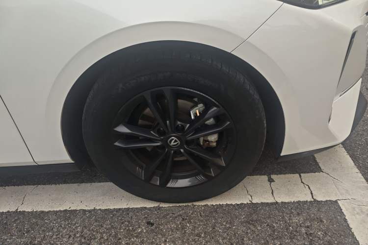 Used CHANGAN Eado DD 2023 Blue Whale NE 1.5T GDI DCT Prestige Model Right Front Wheel Hub