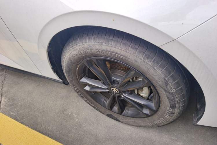 Used CHANGAN Eado DD 2023 Blue Whale NE 1.5T GDI DCT Prestige Model Right Front Wheel Hub