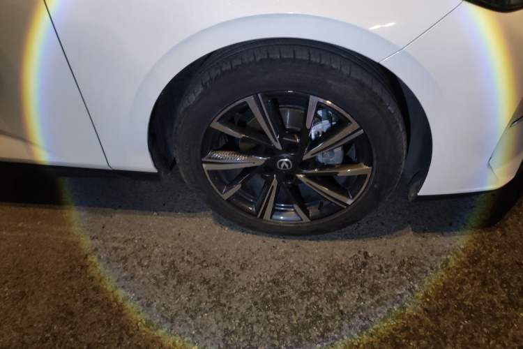 Used CHANGAN Eado DD 2023 Blue Whale NE 1.5T GDI DCT Navigation Model Right Front Wheel Hub