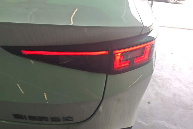 Used CHANGAN Eado DD 2023 Blue Whale NE 1.5T GDI DCT Navigation Model Right Rear Taillight