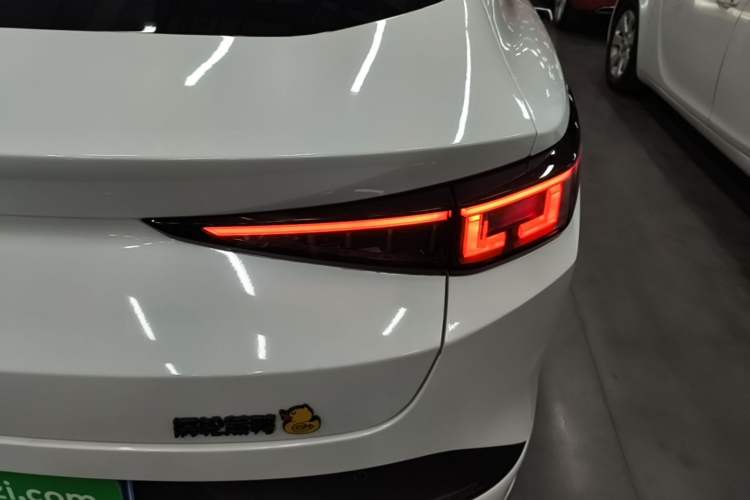 Used CHANGAN Eado DD 2023 Blue Whale NE 1.5T GDI DCT Navigation Model Right Rear Taillight