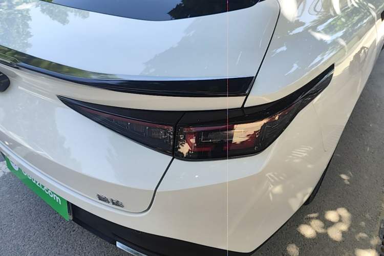 Used CHANGAN Eado DD 2023 Blue Whale NE 1.5T GDI DCT Navigation Model Right Rear Taillight