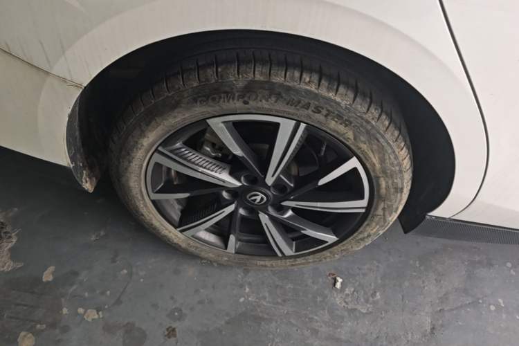 Used CHANGAN Eado DD 2023 Blue Whale NE 1.5T GDI DCT Navigation Model Right Rear Wheel Hub