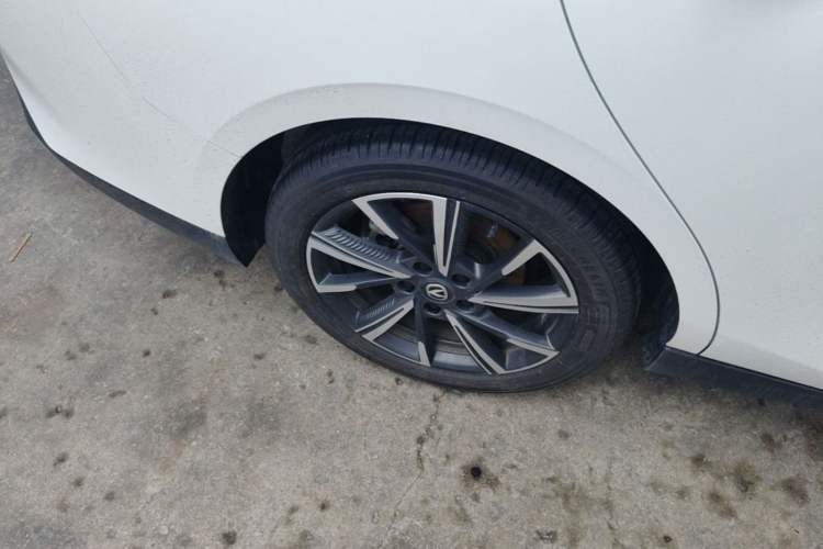Used CHANGAN Eado DD 2023 Blue Whale NE 1.5T GDI DCT Navigation Model Right Rear Wheel Hub