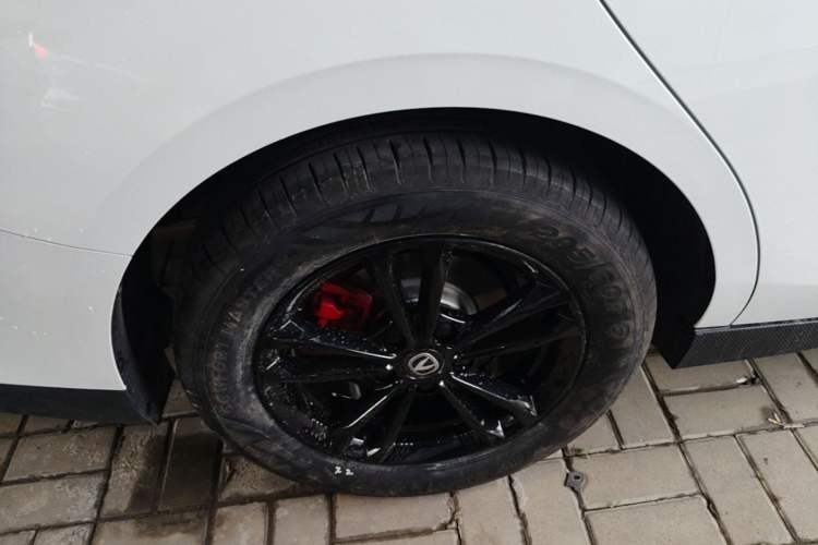 Used CHANGAN Eado DD 2023 Blue Whale NE 1.5T GDI DCT Luxury Edition Right Rear Wheel Hub