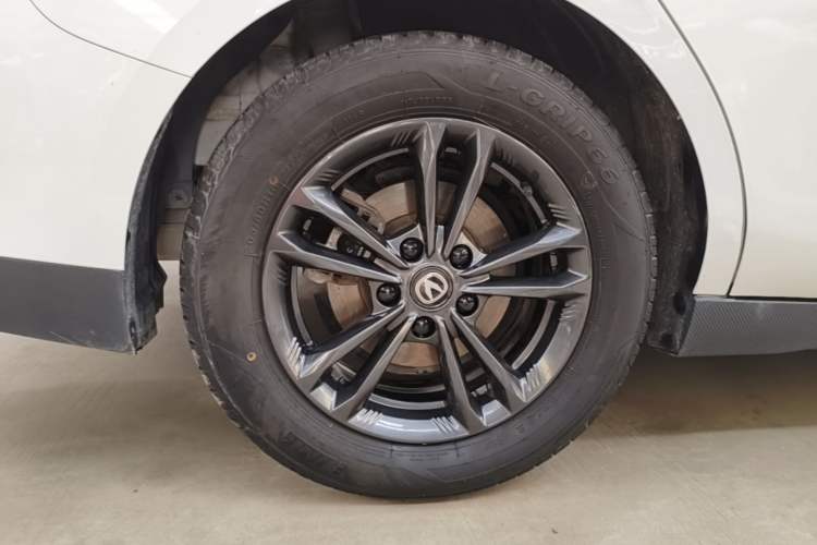 Used CHANGAN Eado DD 2023 Blue Whale NE 1.5T GDI DCT Luxury Edition Right Rear Wheel Hub