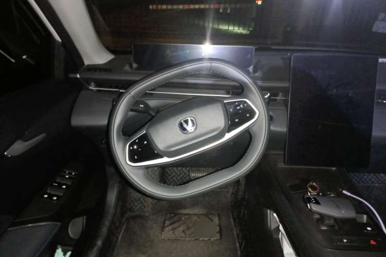 Used CHANGAN Eado DD 2023 Blue Whale NE 1.5T GDI DCT Luxury Edition Steering Wheel