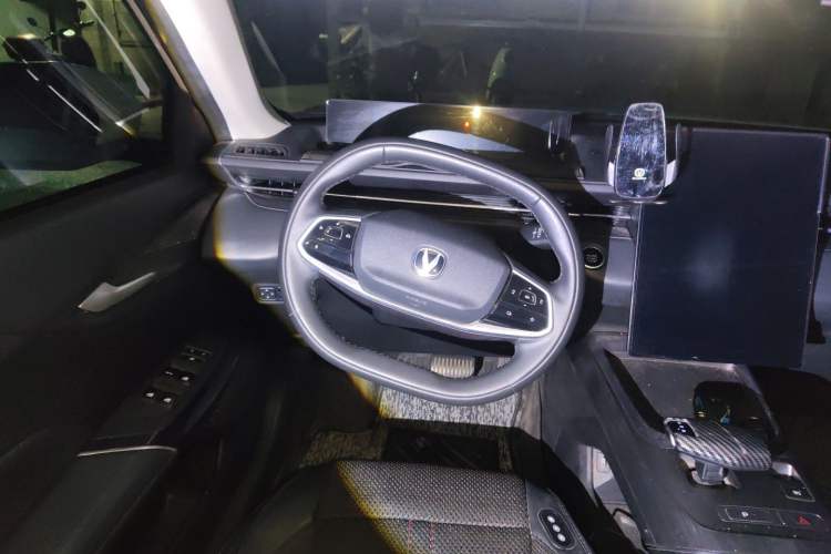 Used CHANGAN Eado DD 2023 Blue Whale NE 1.5T GDI DCT Luxury Edition Steering Wheel