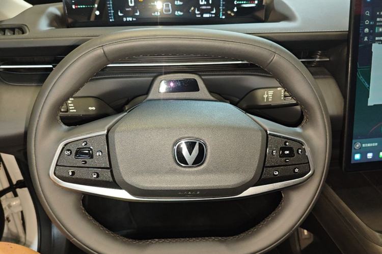 Used CHANGAN Eado DD 2023 Blue Whale NE 1.5T GDI DCT Navigation Model Steering Wheel
