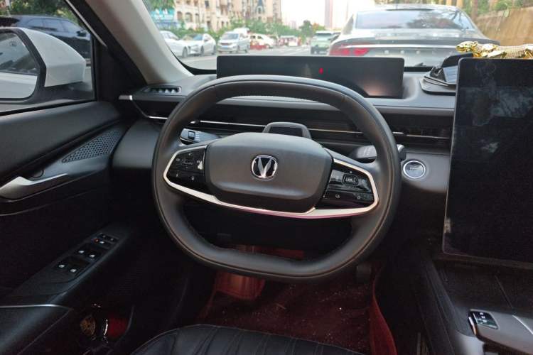 Used CHANGAN Eado DD 2023 Blue Whale NE 1.5T GDI DCT Navigation Model Steering Wheel