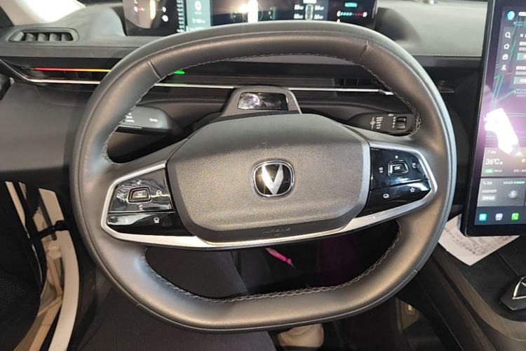 Used CHANGAN Eado DD 2023 Blue Whale NE 1.5T GDI DCT Flagship Model Steering Wheel