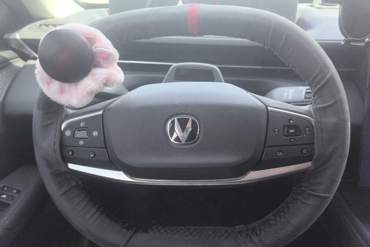Used CHANGAN Eado DD 2023 Blue Whale NE 1.5T GDI DCT Navigation Model Steering Wheel