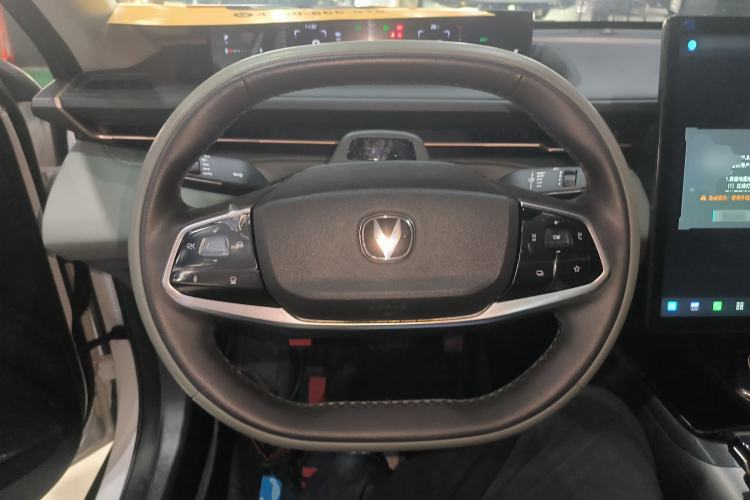 Used CHANGAN Eado DD 2023 Blue Whale NE 1.5T GDI DCT Navigation Model Steering Wheel
