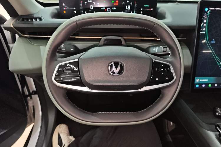 Used CHANGAN Eado DD 2023 Blue Whale NE 1.5T GDI DCT Navigation Model Steering Wheel
