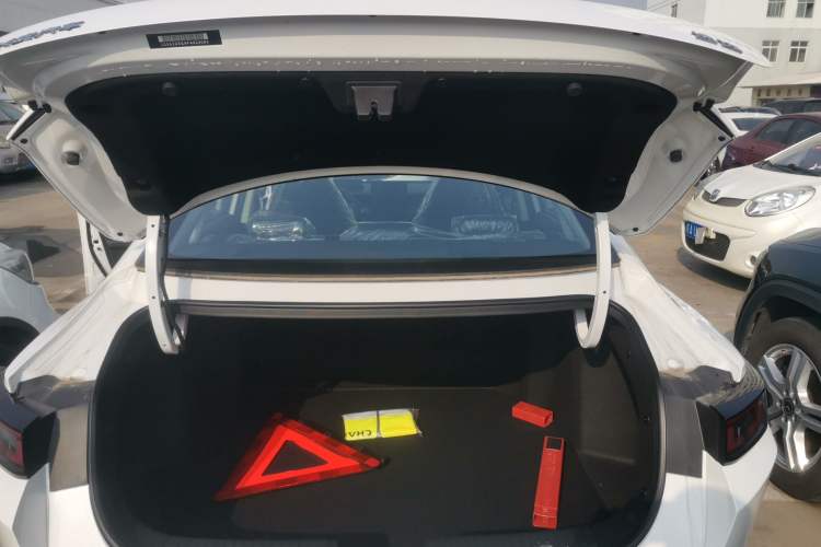 Used CHANGAN Eado DD 2023 Blue Whale NE 1.5T GDI DCT Luxury Edition Trunk