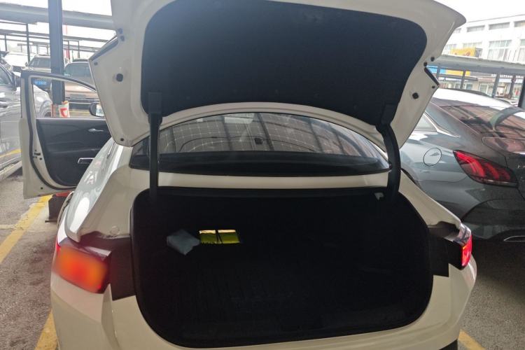 Used CHANGAN Eado DD 2023 Blue Whale NE 1.5T GDI DCT Flagship Model Trunk