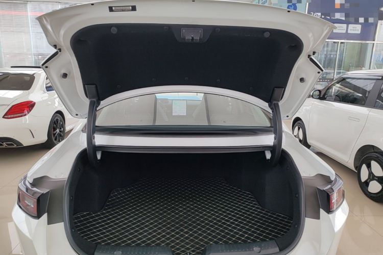 Used CHANGAN Eado DD 2023 Blue Whale NE 1.5T GDI DCT Navigation Model Trunk