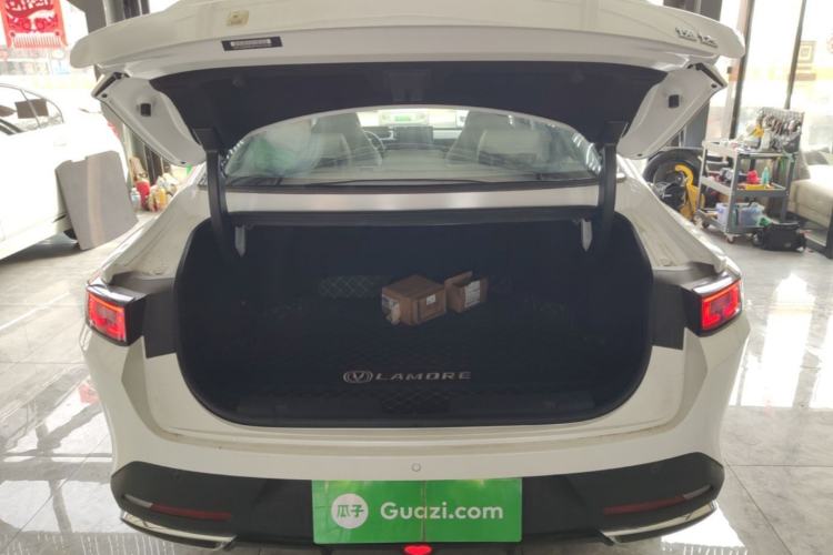 Used CHANGAN Eado DD 2023 Blue Whale NE 1.5T GDI DCT Navigation Model Trunk
