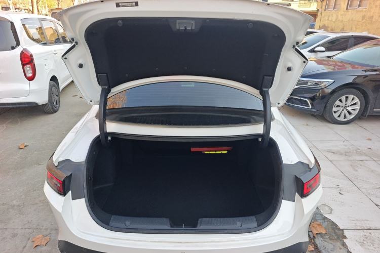 Used CHANGAN Eado DD 2023 Blue Whale NE 1.5T GDI DCT Flagship Model Trunk